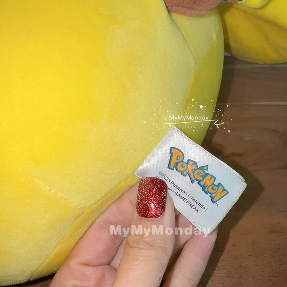 Squishmallow Pokémon Pikachu 10" - Picture 3 of 4